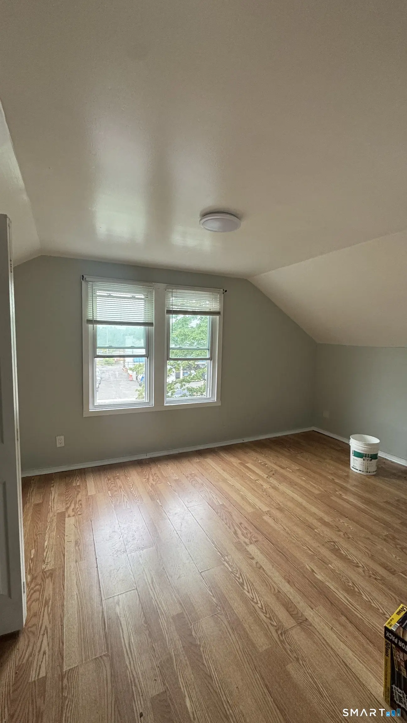 1012 Dixwell Avenue, Hamden