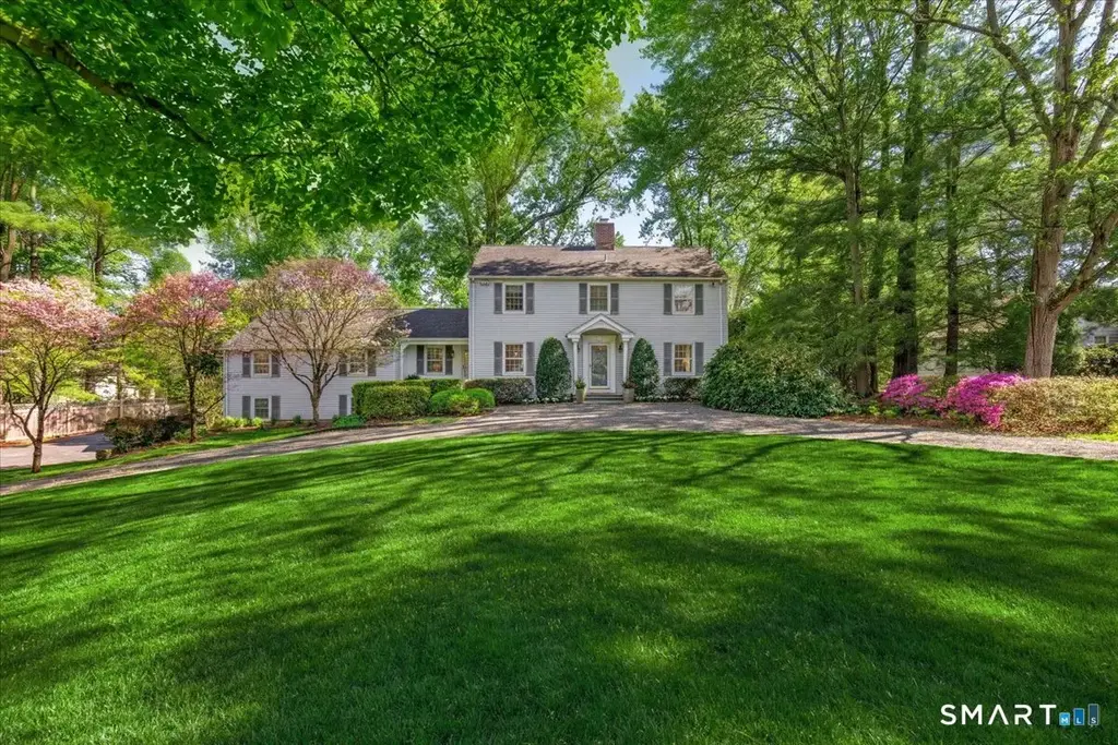 12 Norholt Drive, New Canaan