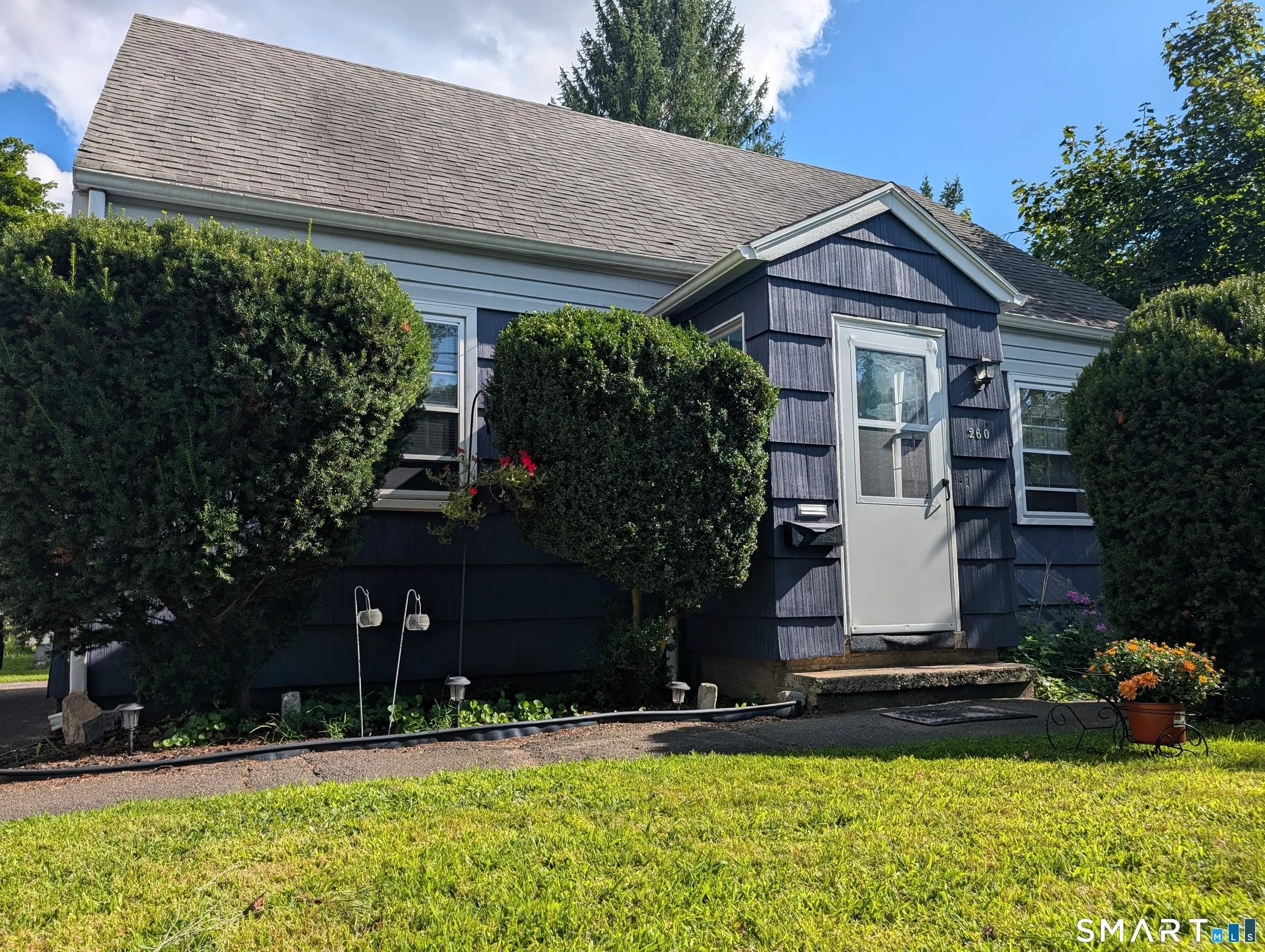 260 Frost Road, Waterbury