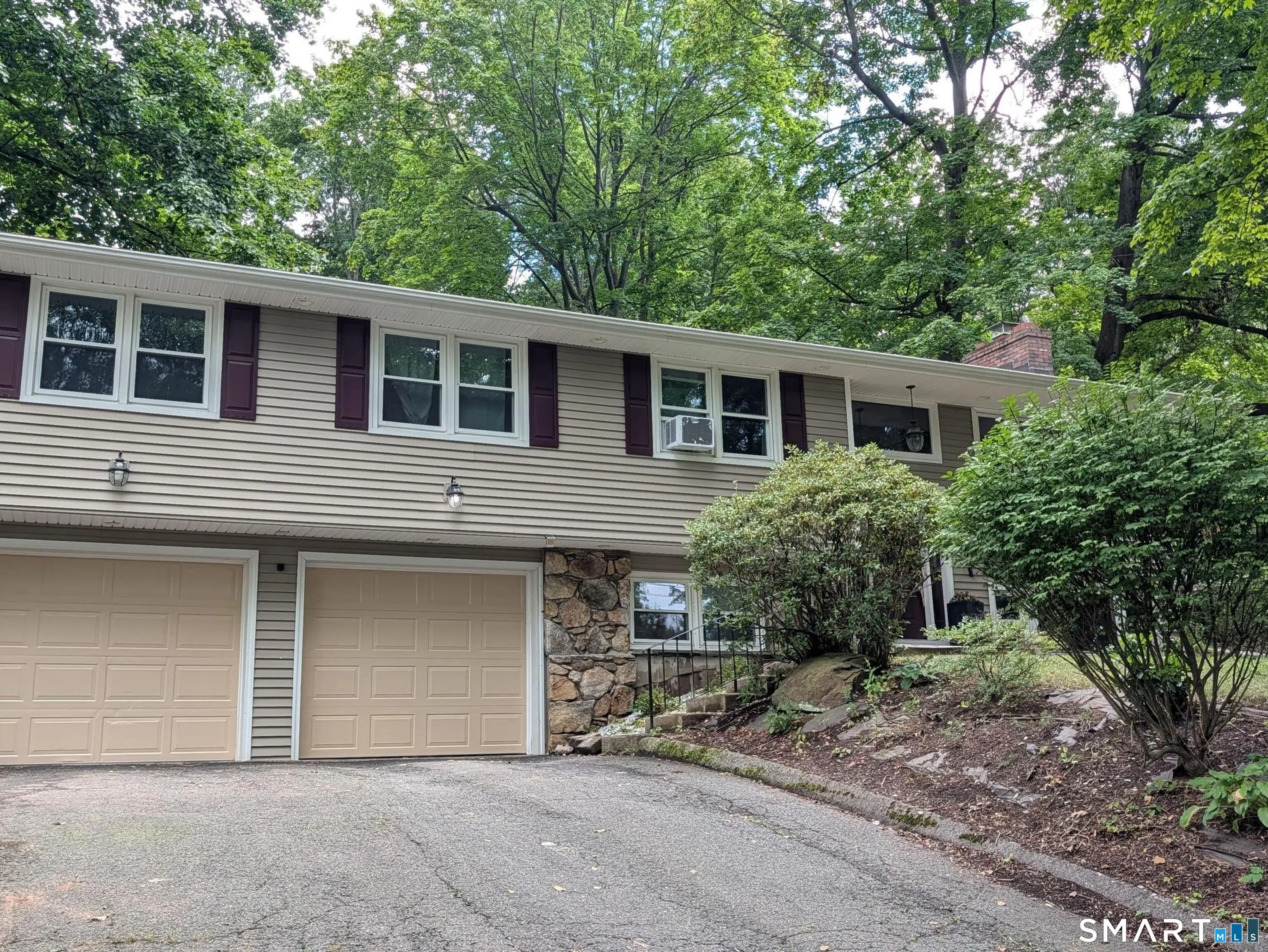 746 Avery Street, South Windsor