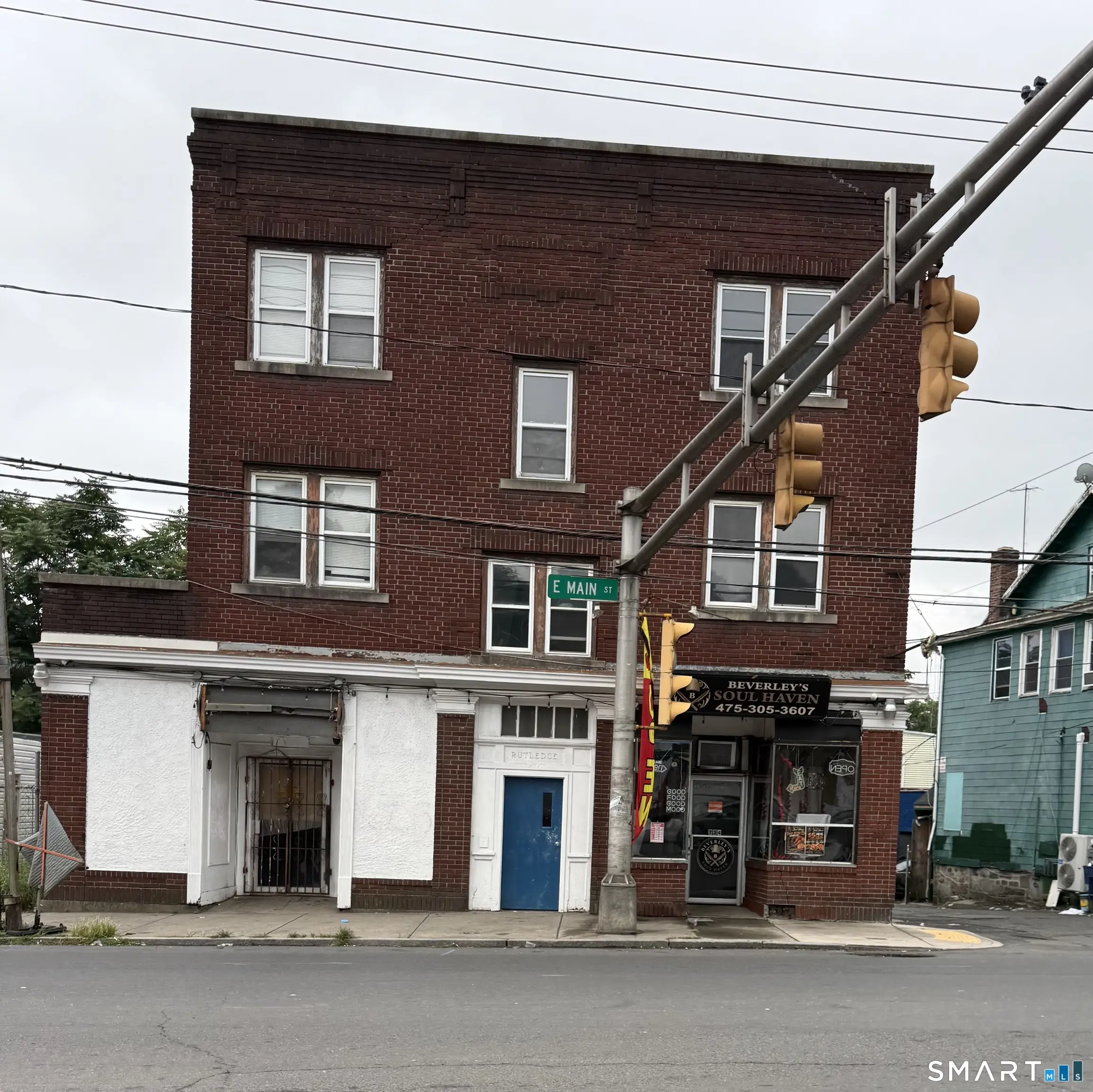 734 East Main Street, Waterbury