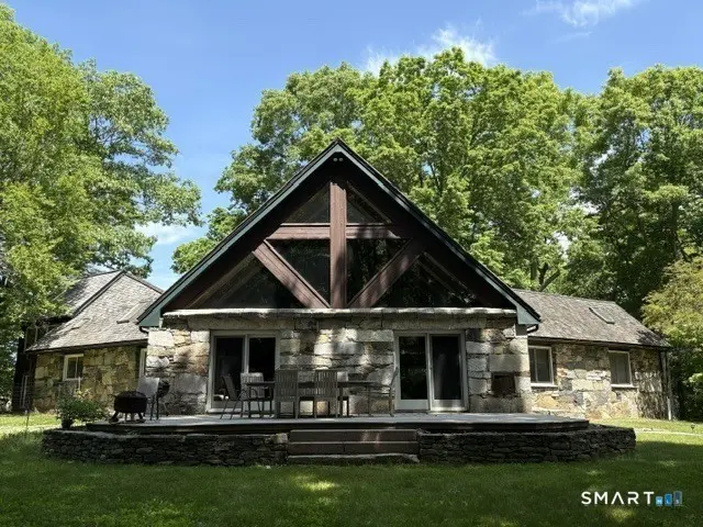 40 Looking Glass Hill Road, Litchfield