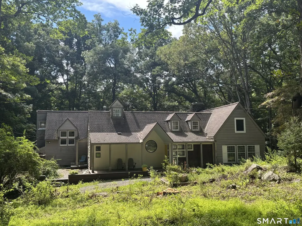 22 Great Pasture Road, Redding