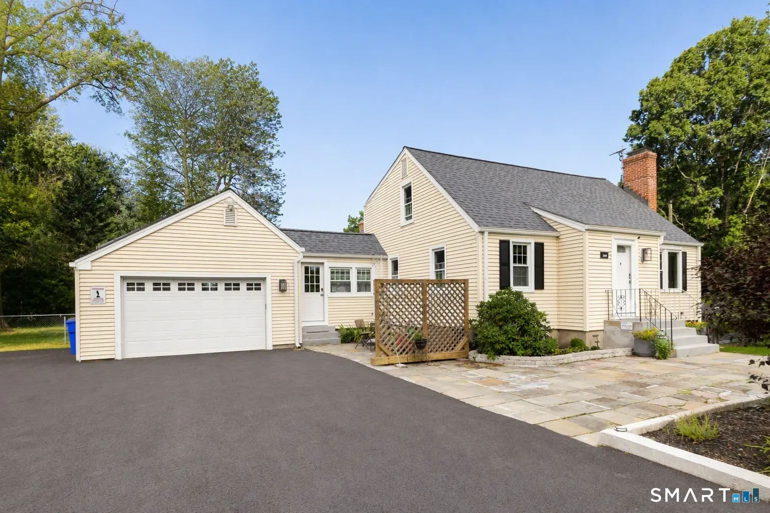 302 Brimfield Road, Wethersfield