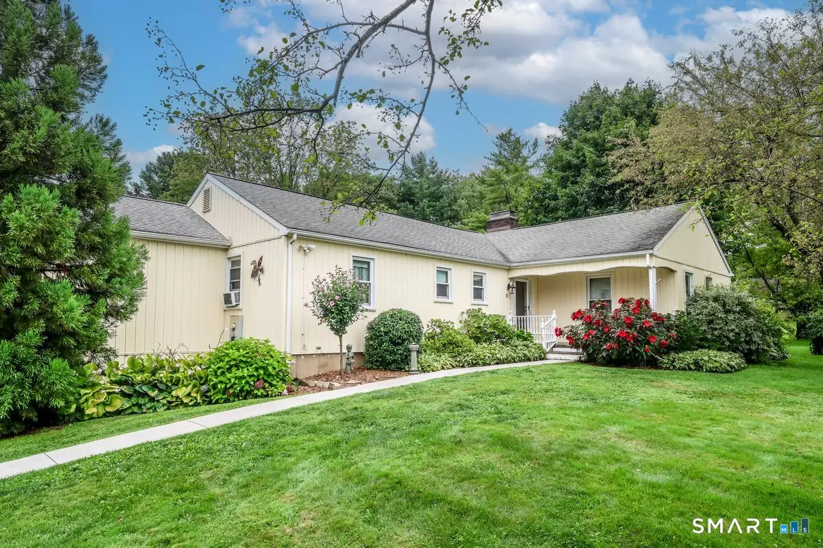 11 Jefferson Drive, New Milford