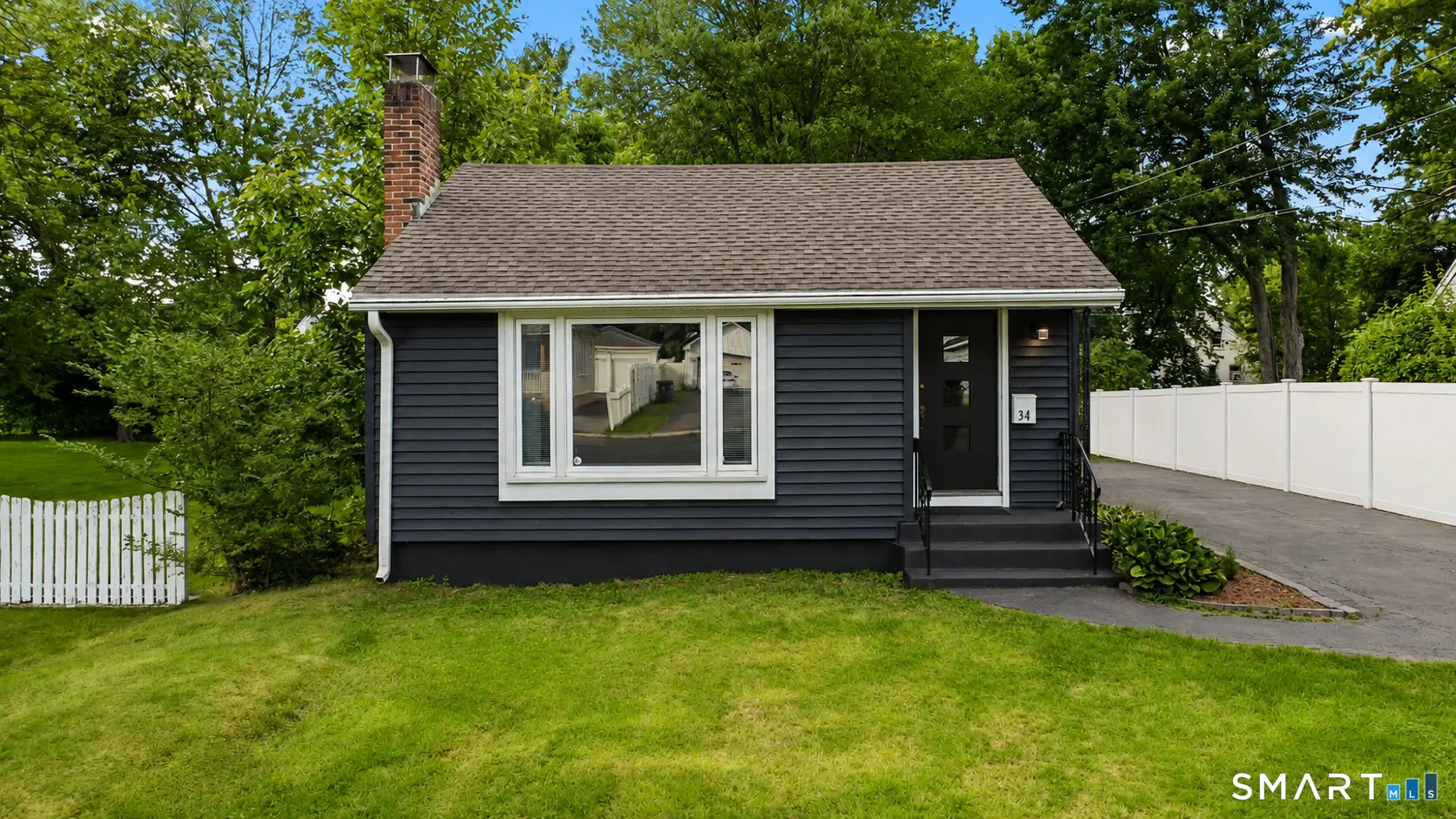 34 Cedar Ridge Road, Newington