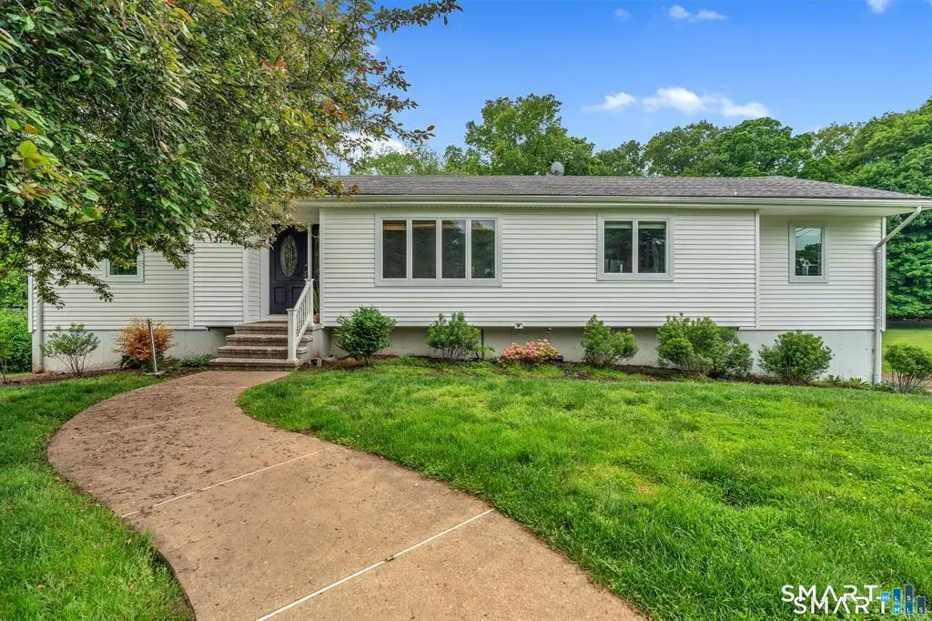 37 Woodside Drive, Branford