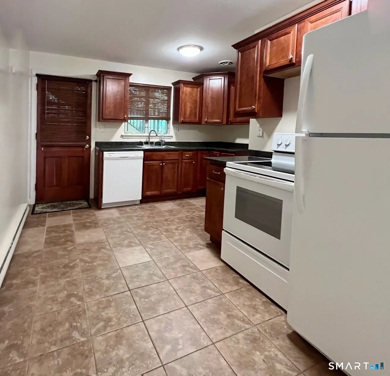 1660 Farmington Avenue 10, Farmington