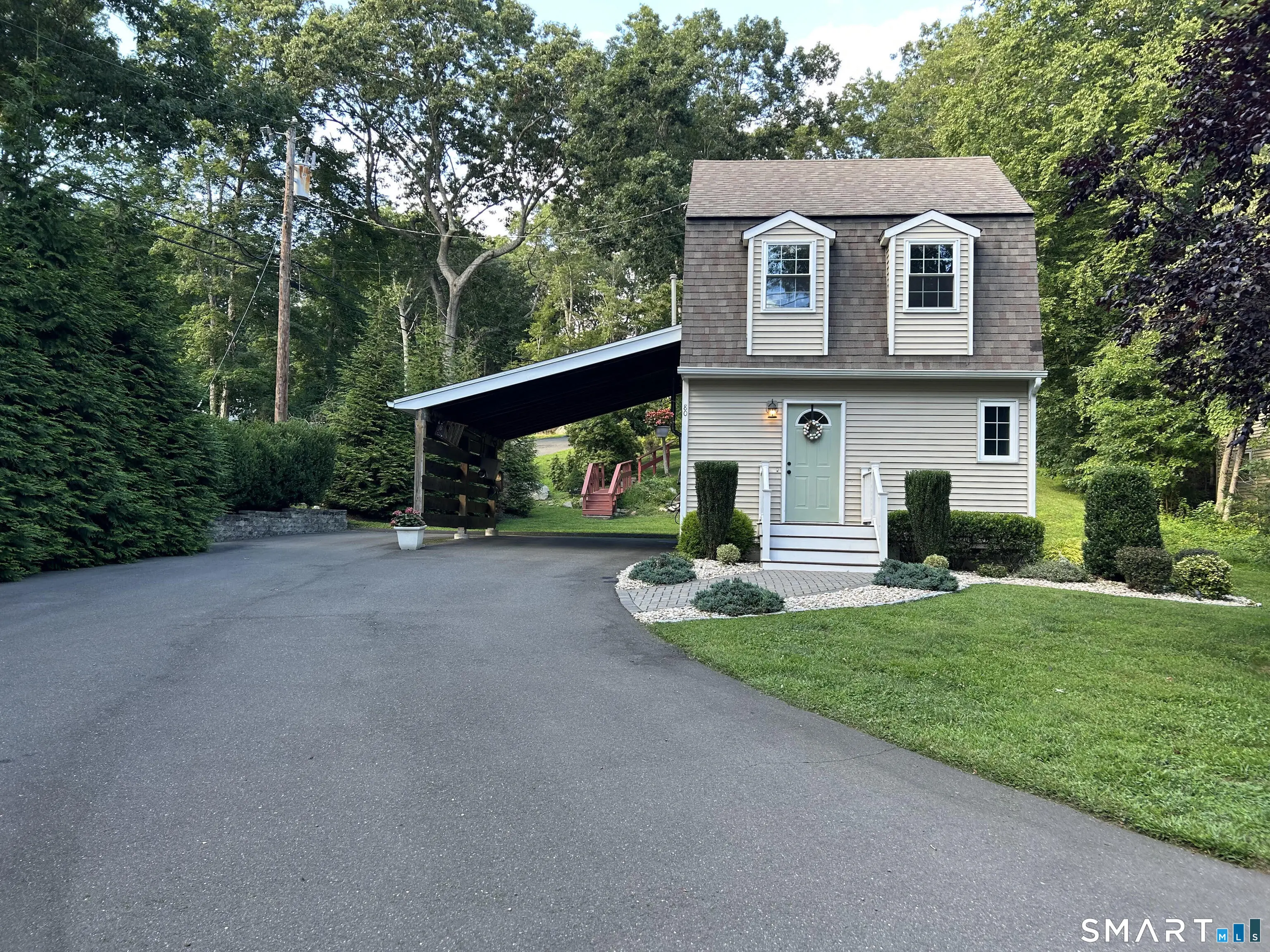 80 River Road, Clinton