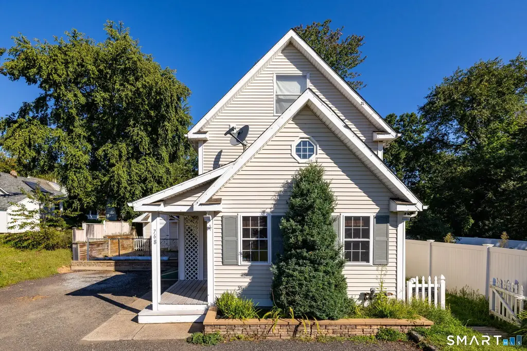 768 Terryville Avenue, Bristol