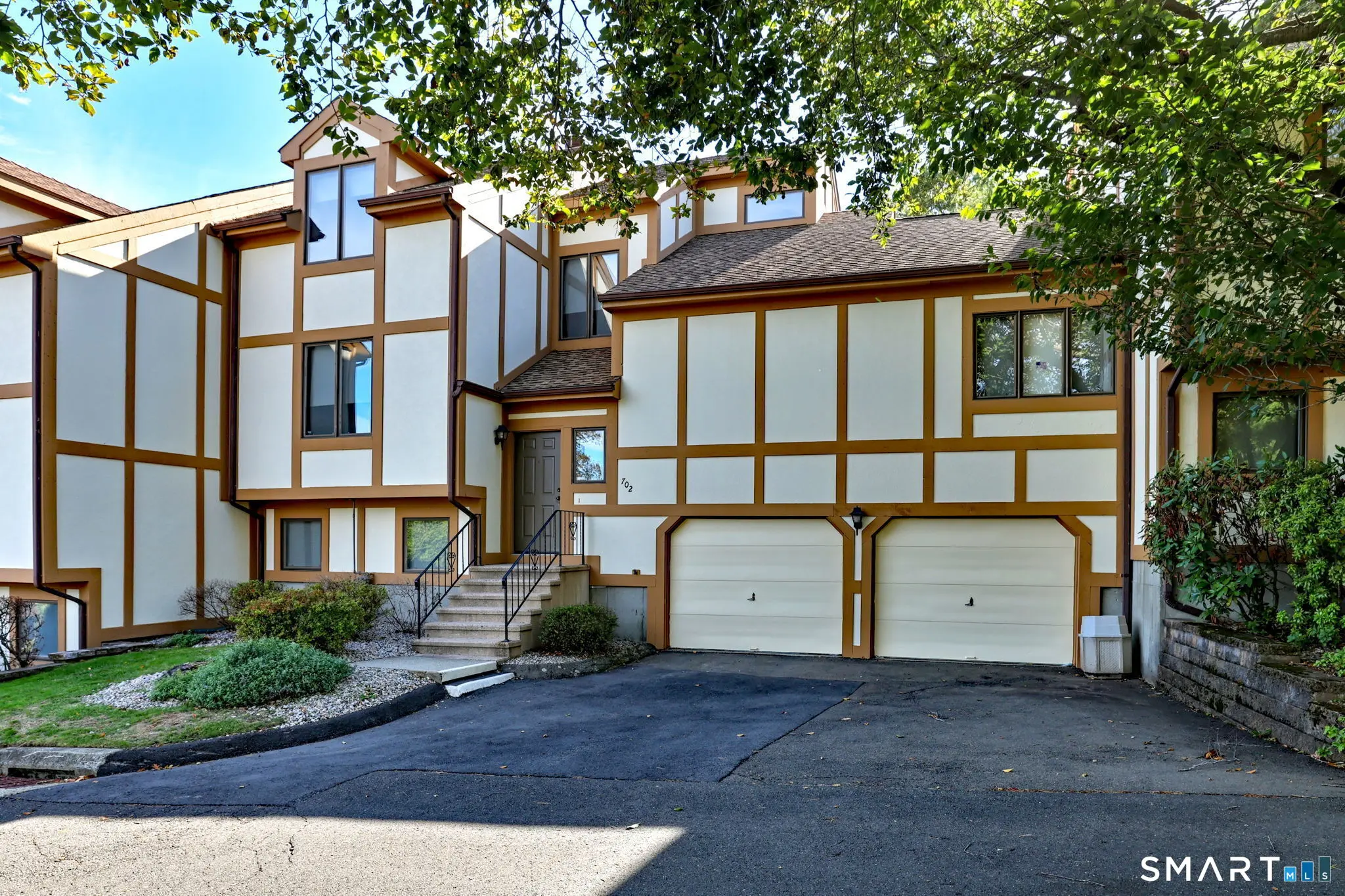 690 Forest Road 702, West Haven