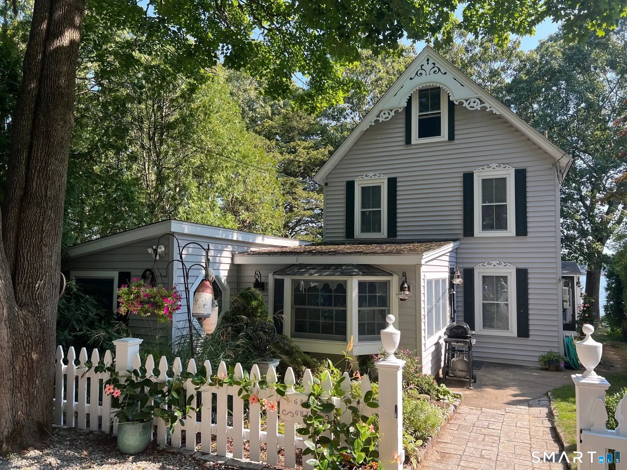 23 Saunders Drive, East Lyme
