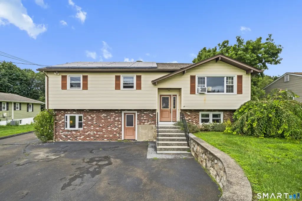 5 Terrace Drive, Bethel