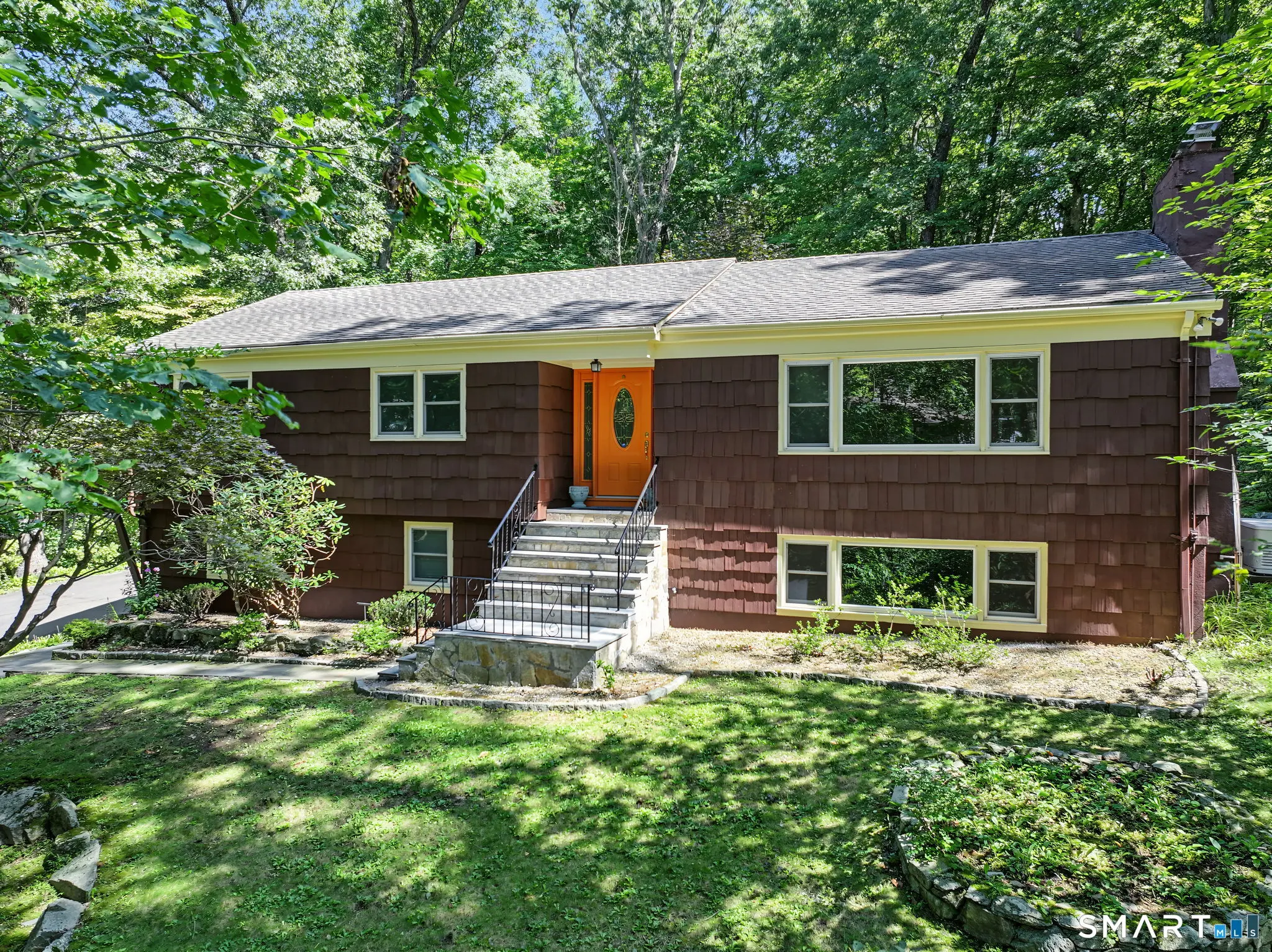 70 Arrow Head Drive, Stamford