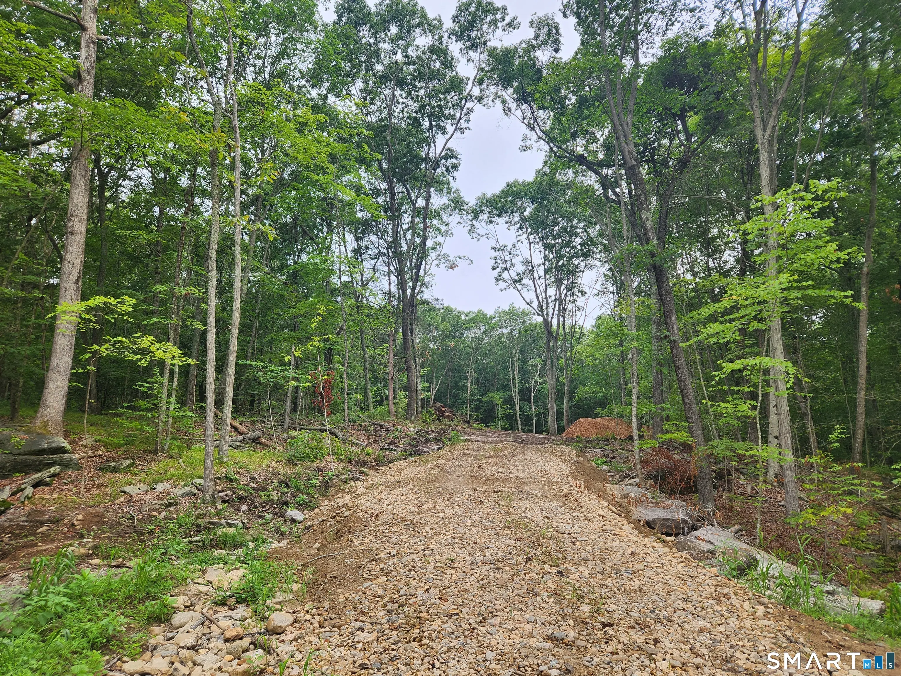262 Route 81, Killingworth