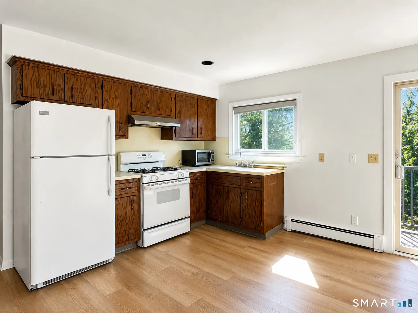 124 Lawn Avenue 2r, Stamford