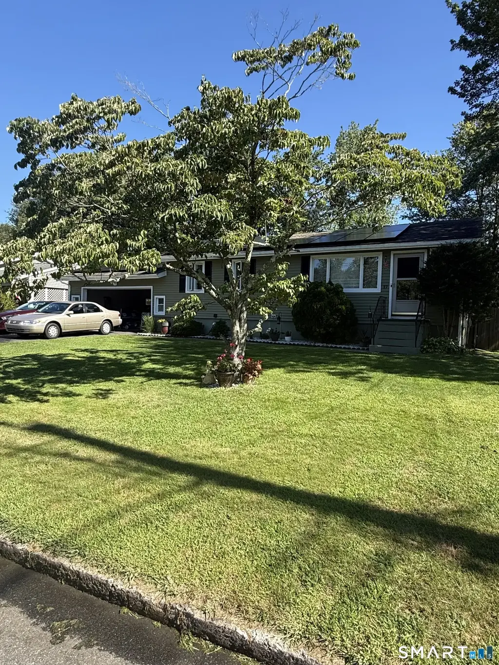 17 Woodhill Lane, West Haven