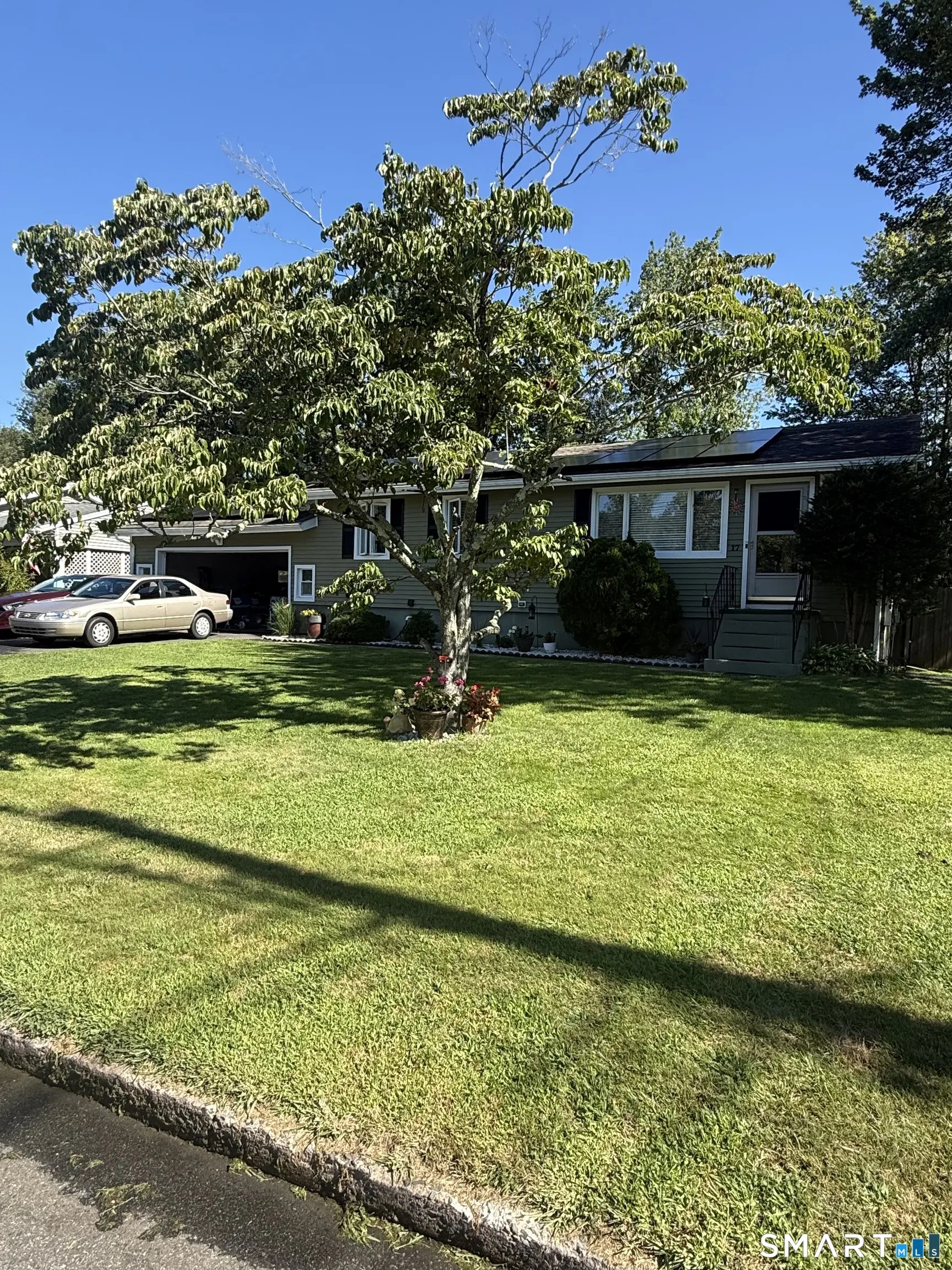17 Woodhill Lane, West Haven