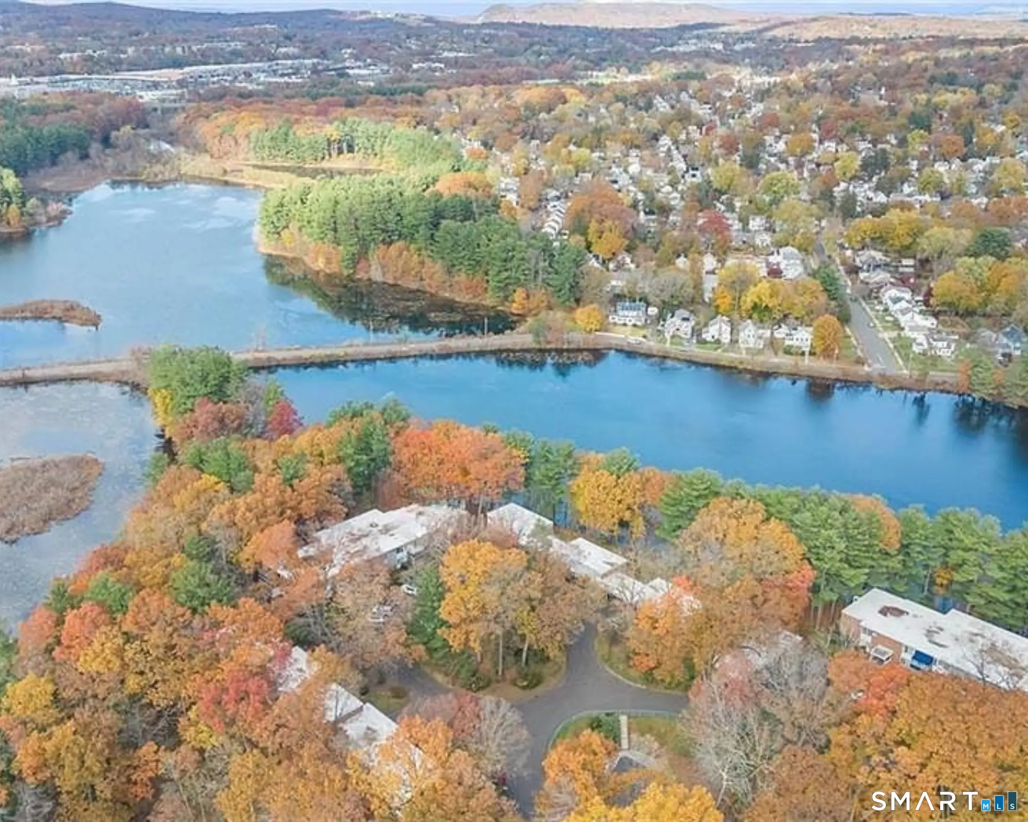 22 North Lake Drive D2, Hamden