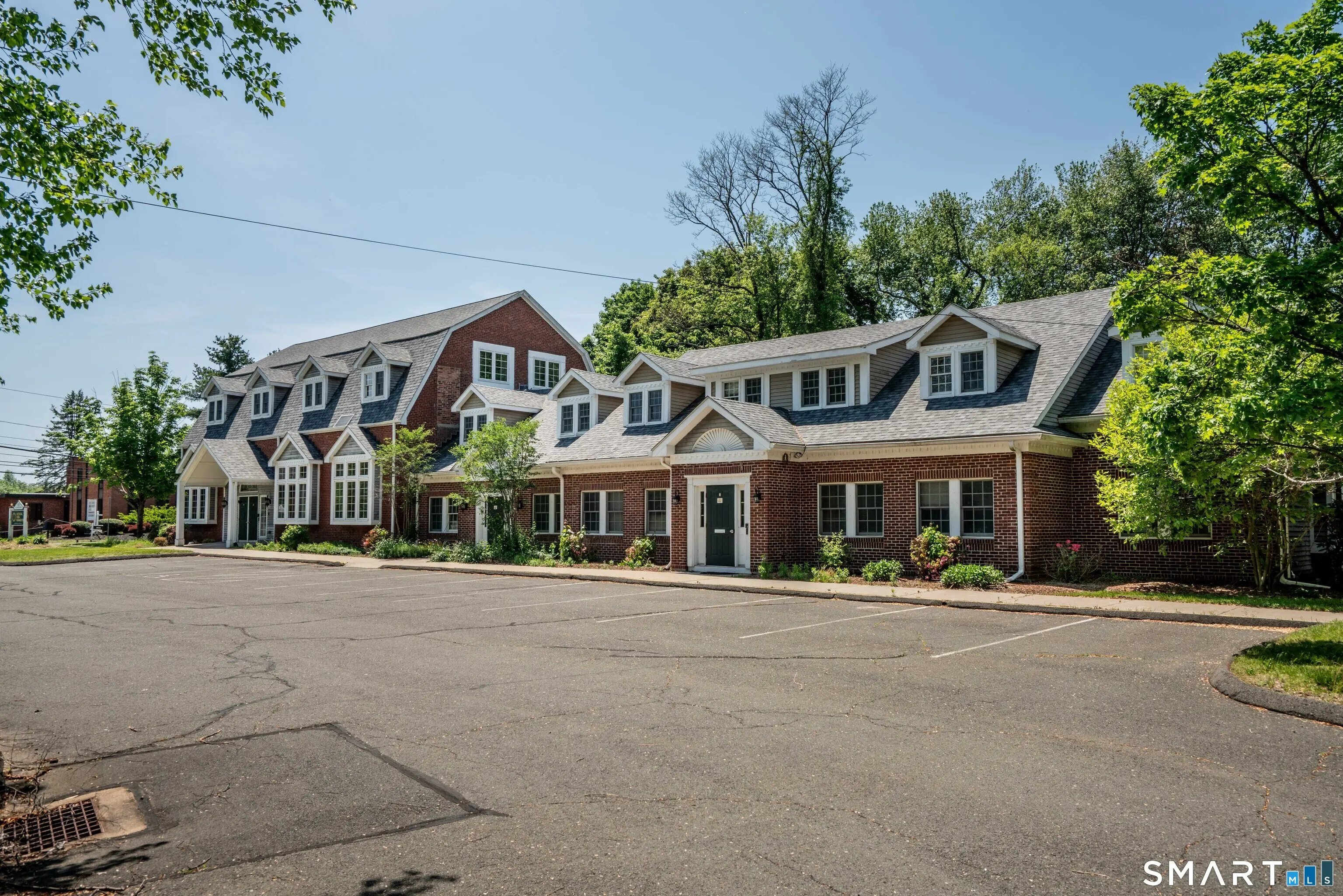 1170 Ellington Road, South Windsor