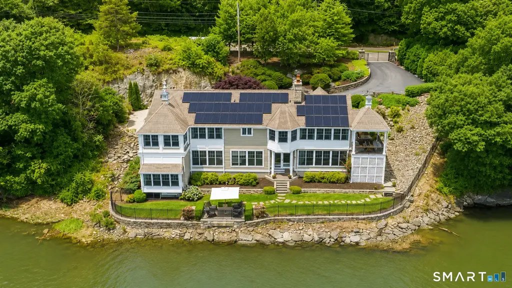 500 River Road, Stratford