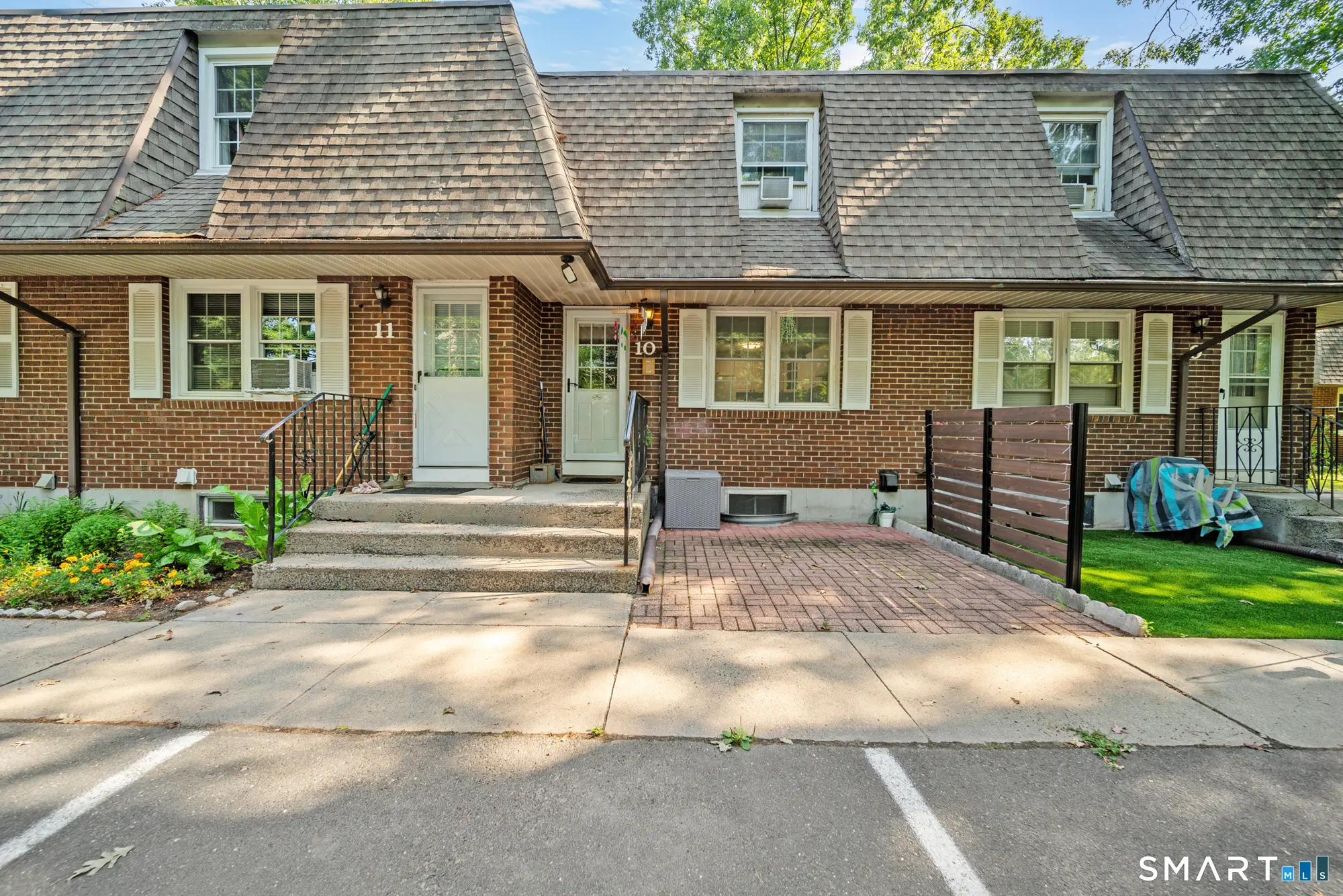 35 Woodcrest Drive 10, Burlington