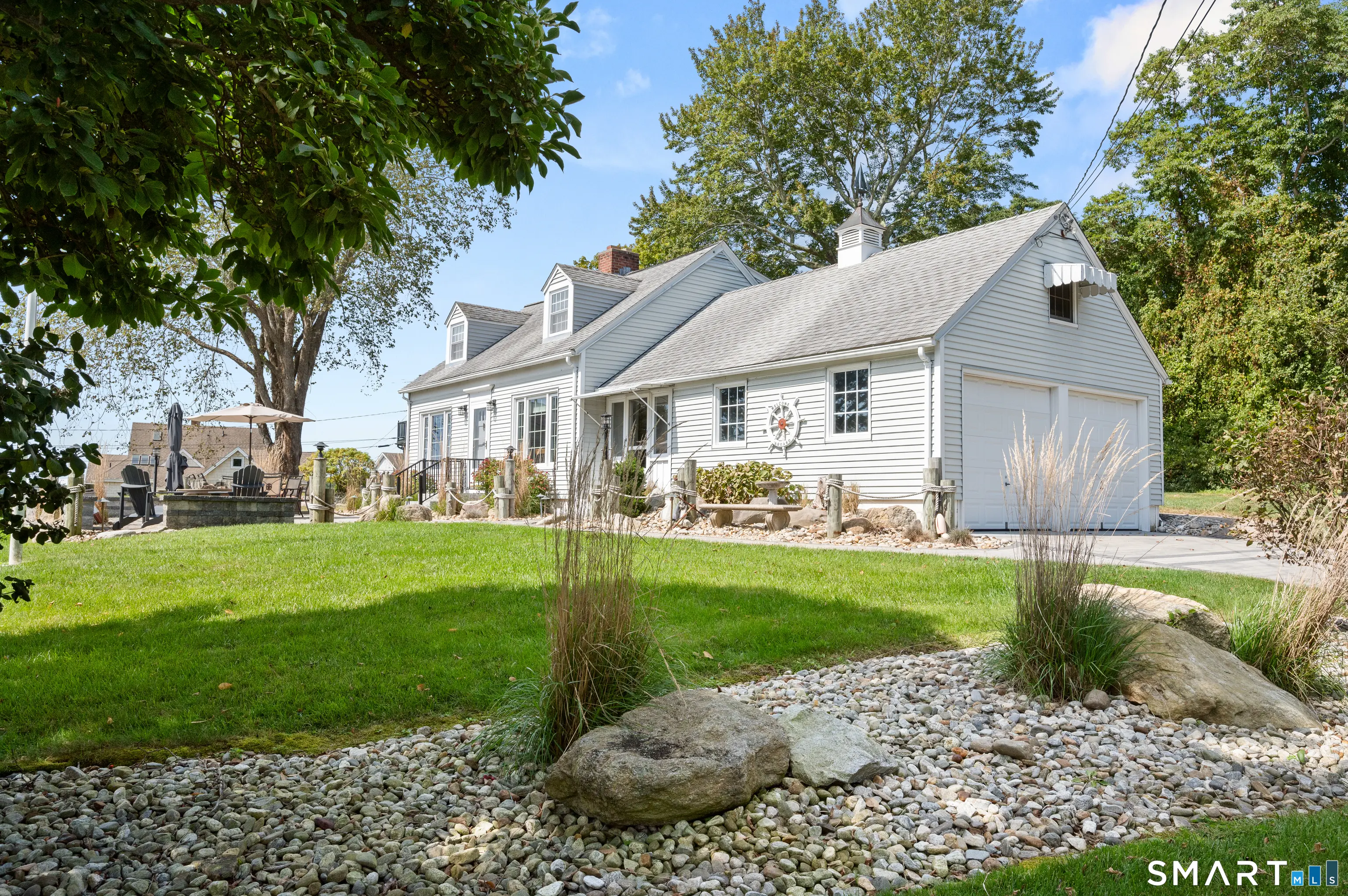 10 Hilltop Road, East Lyme