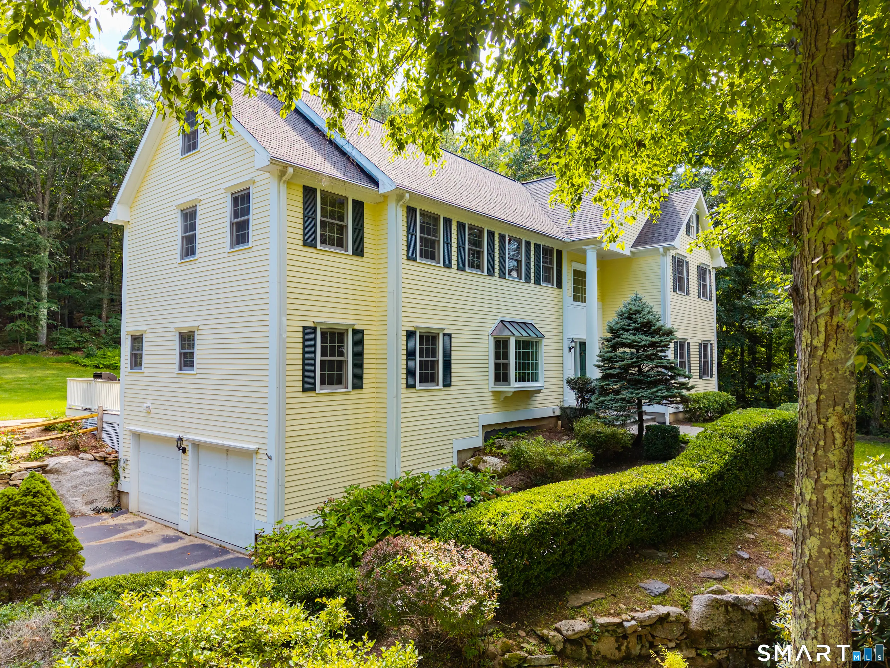 12 Carriage Hill Road, Woodbridge