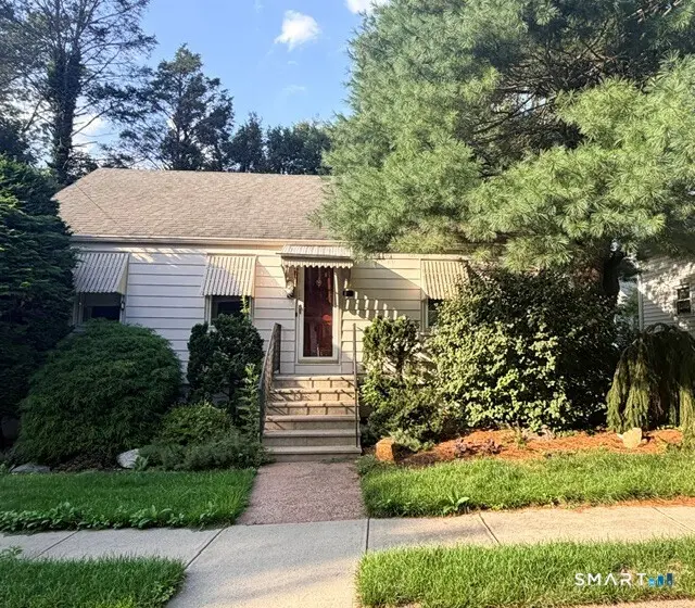 21 Athol Place, Hamden