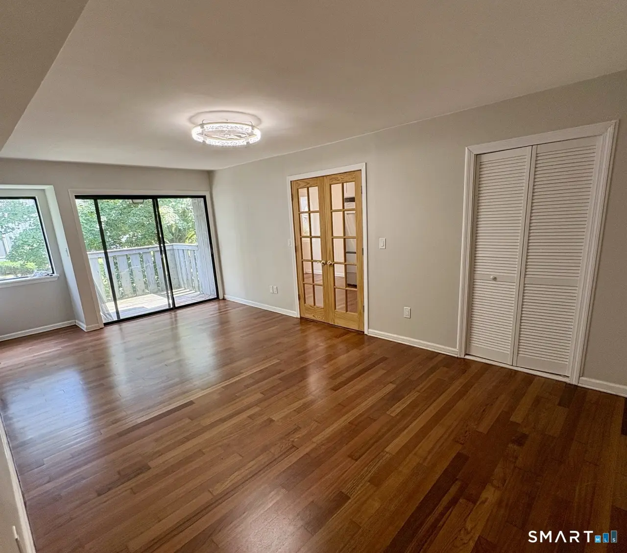 13 Cedar Court E, East Haven