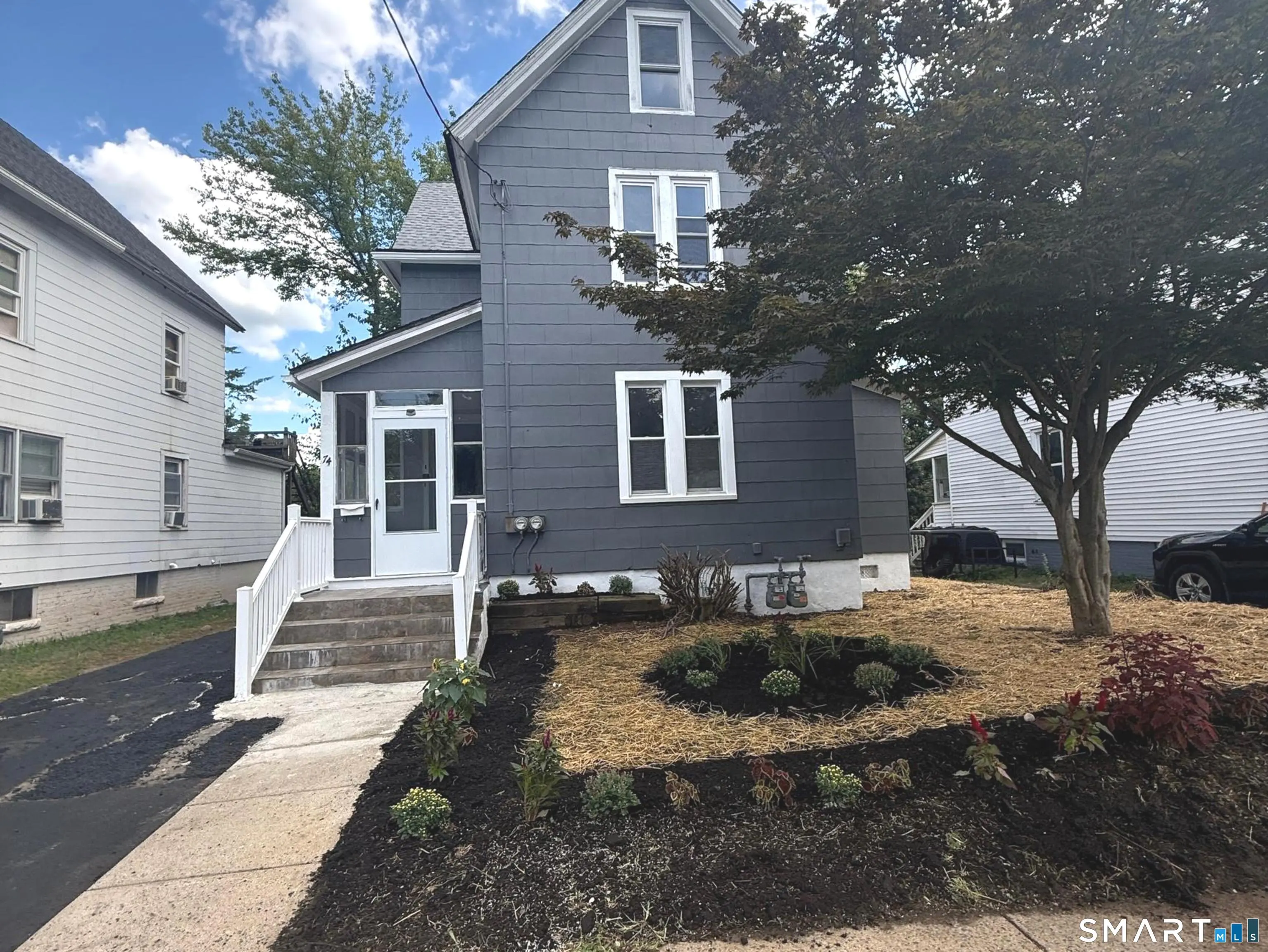 74 Grove Street, Middletown