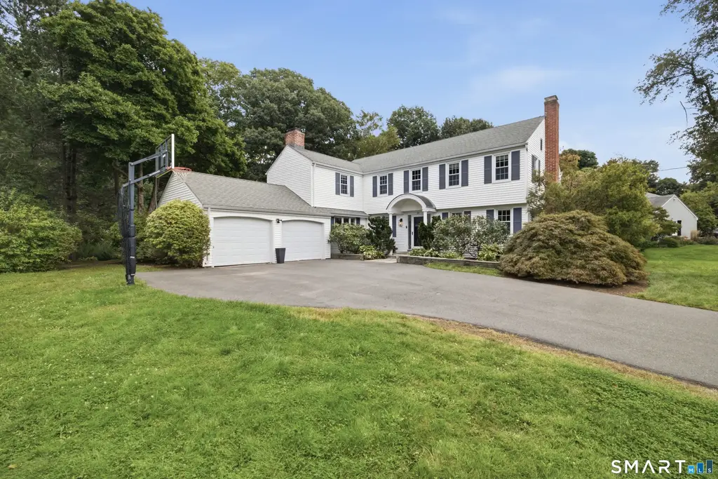 20 Lakeview Drive, West Hartford