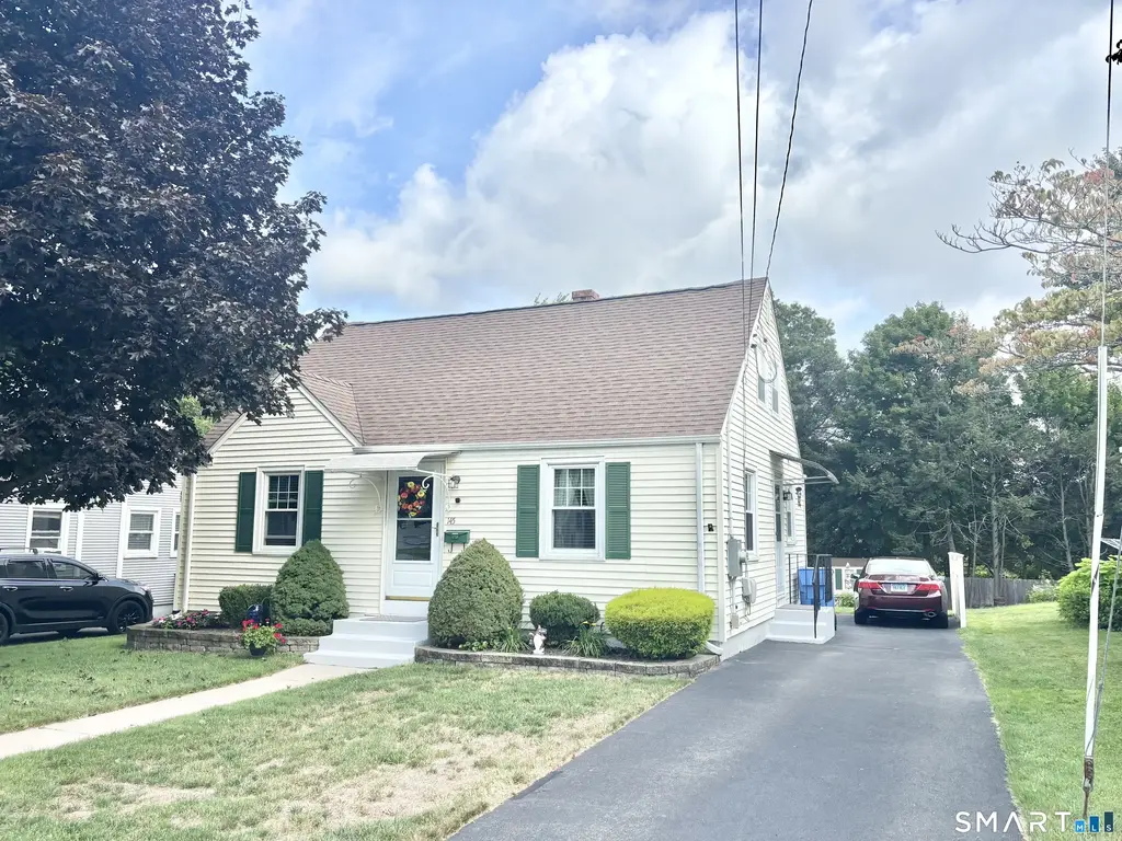 145 Loomis Street, Manchester