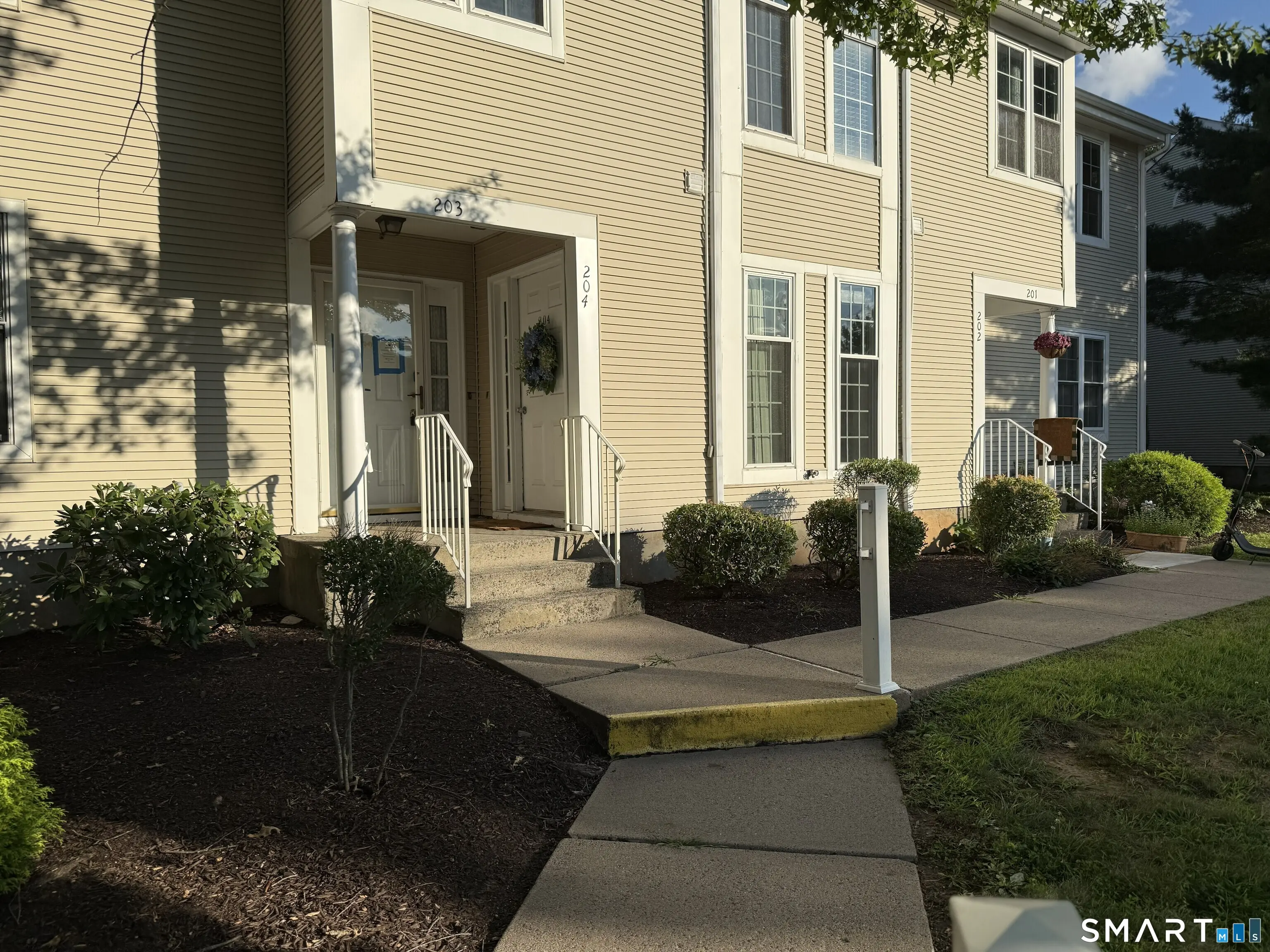 204 Country Club Court 204, Rocky Hill