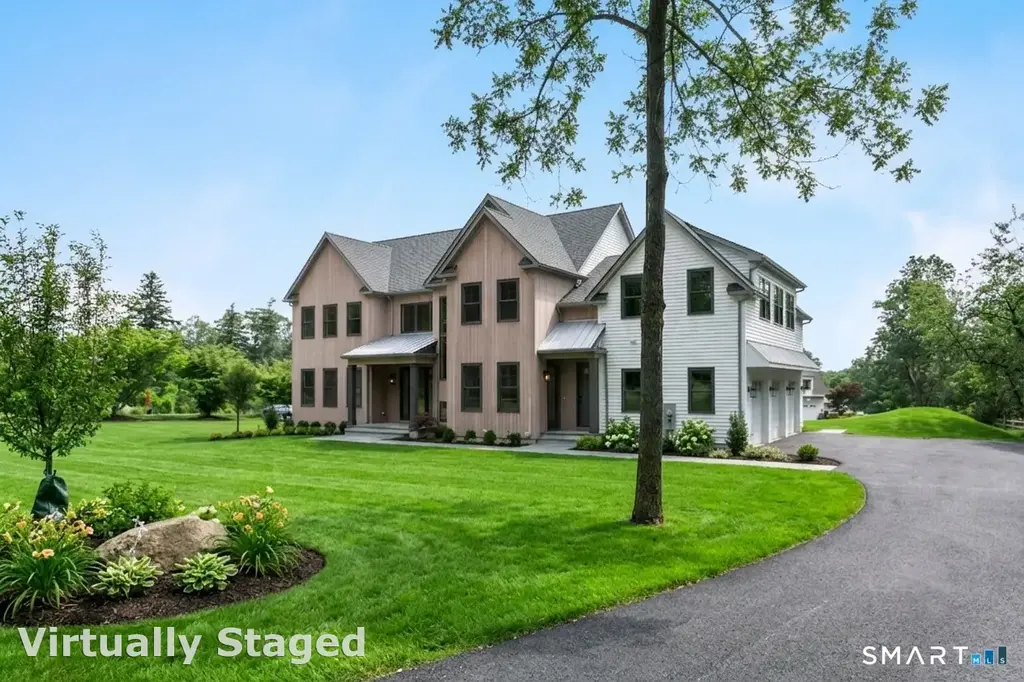 110 Porters Hill Road, Trumbull