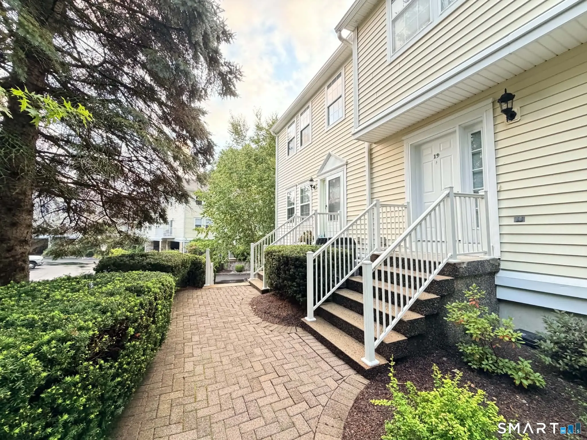 633 Danbury Road 18, Ridgefield