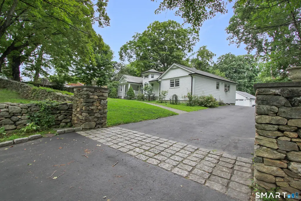310 Plattsville Road, Trumbull