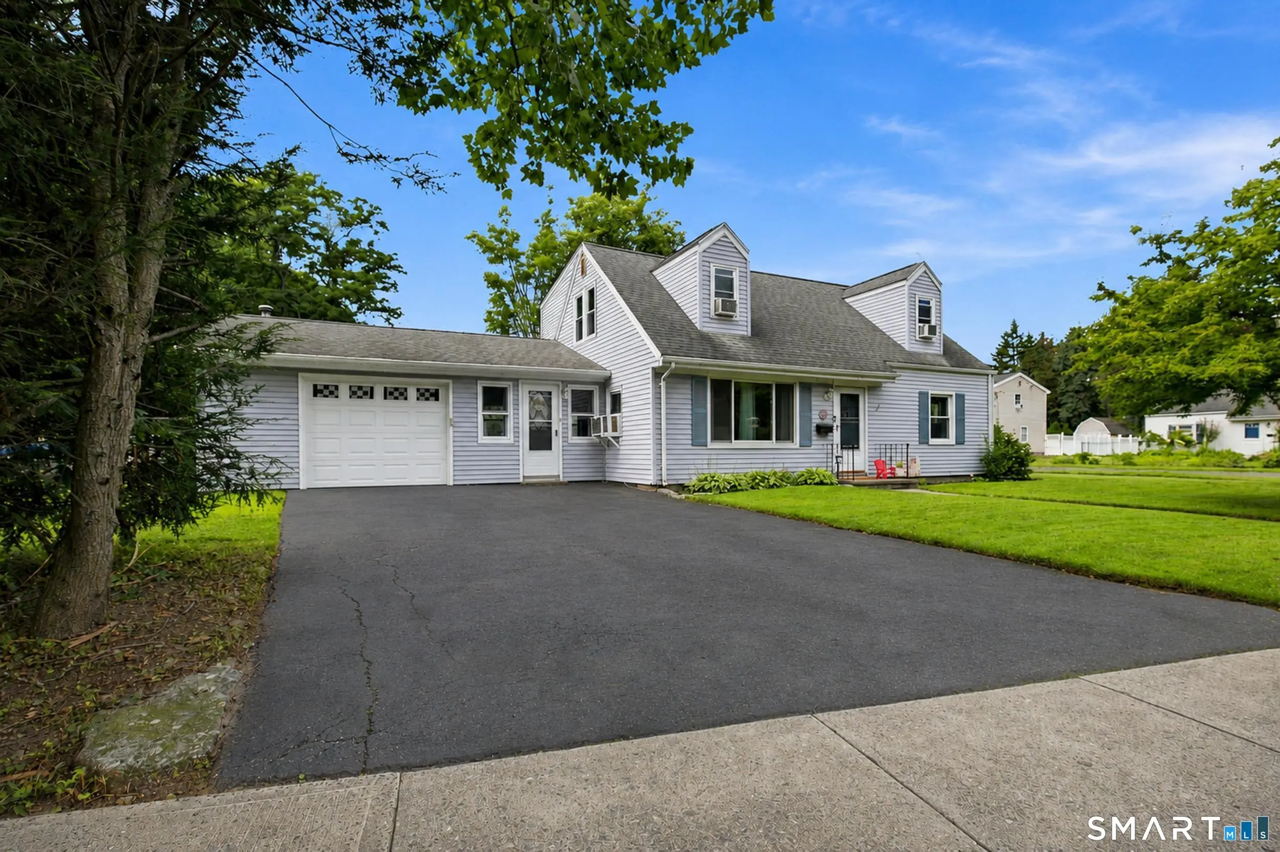 270 Delaware Drive, Stratford