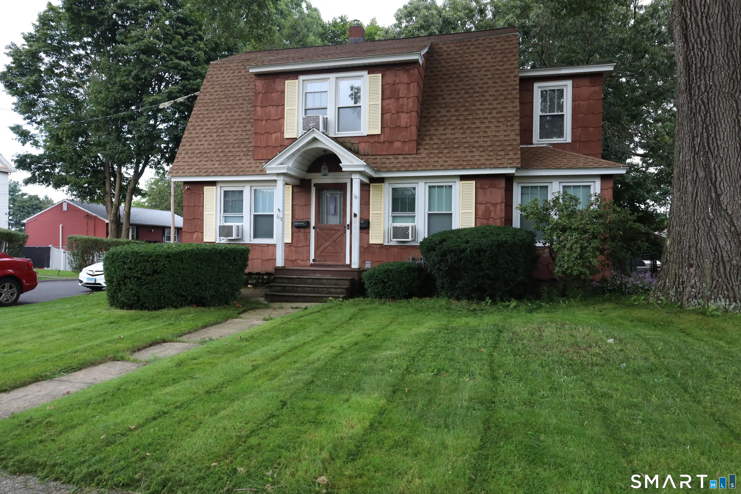 115 North Hoadley Street, Naugatuck