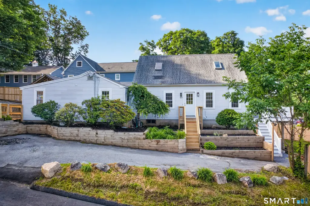 205 Flanders Road, East Lyme