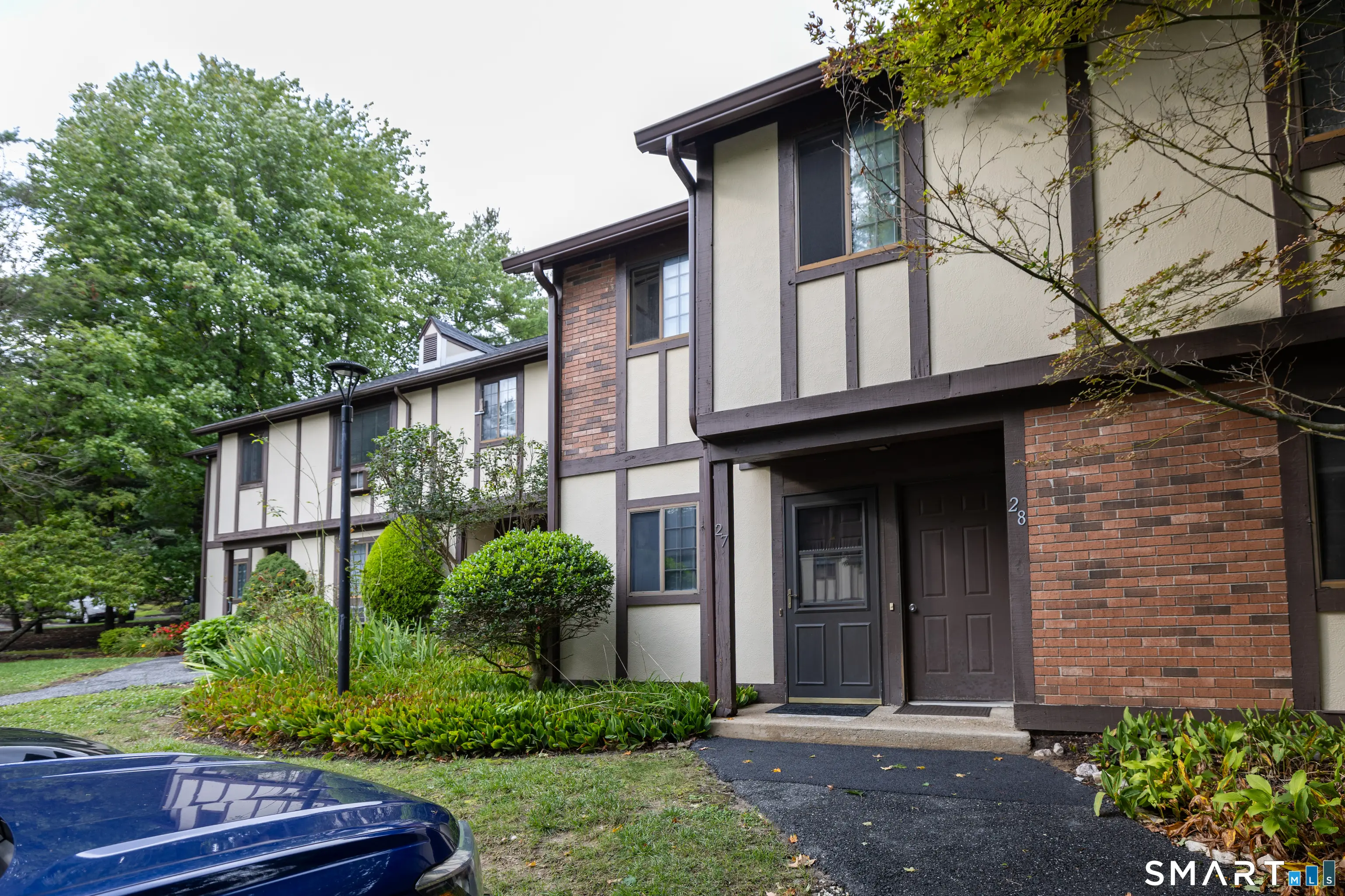 27 Andover Court 27, Brookfield