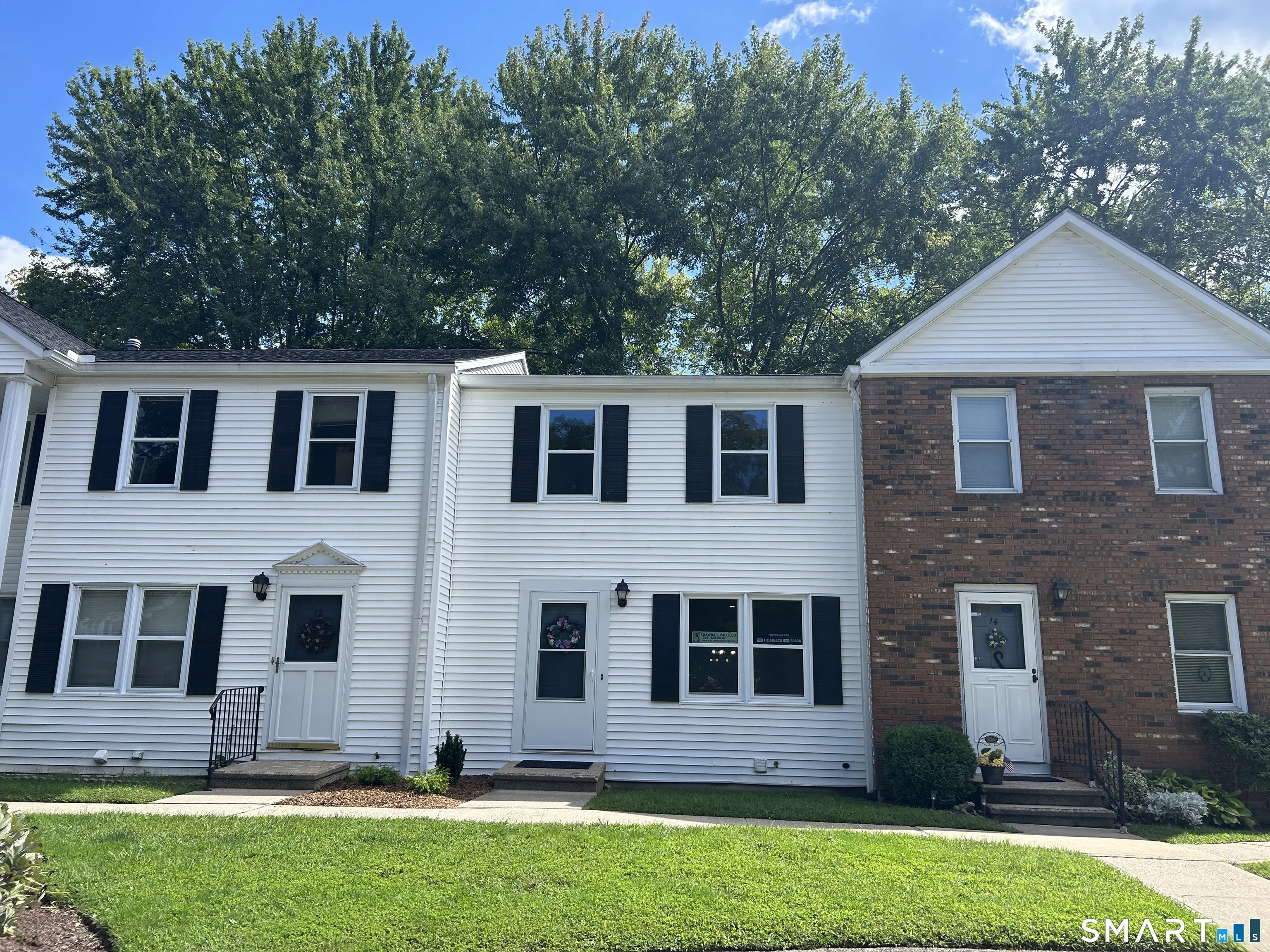 13 Colonial Village 13, Shelton