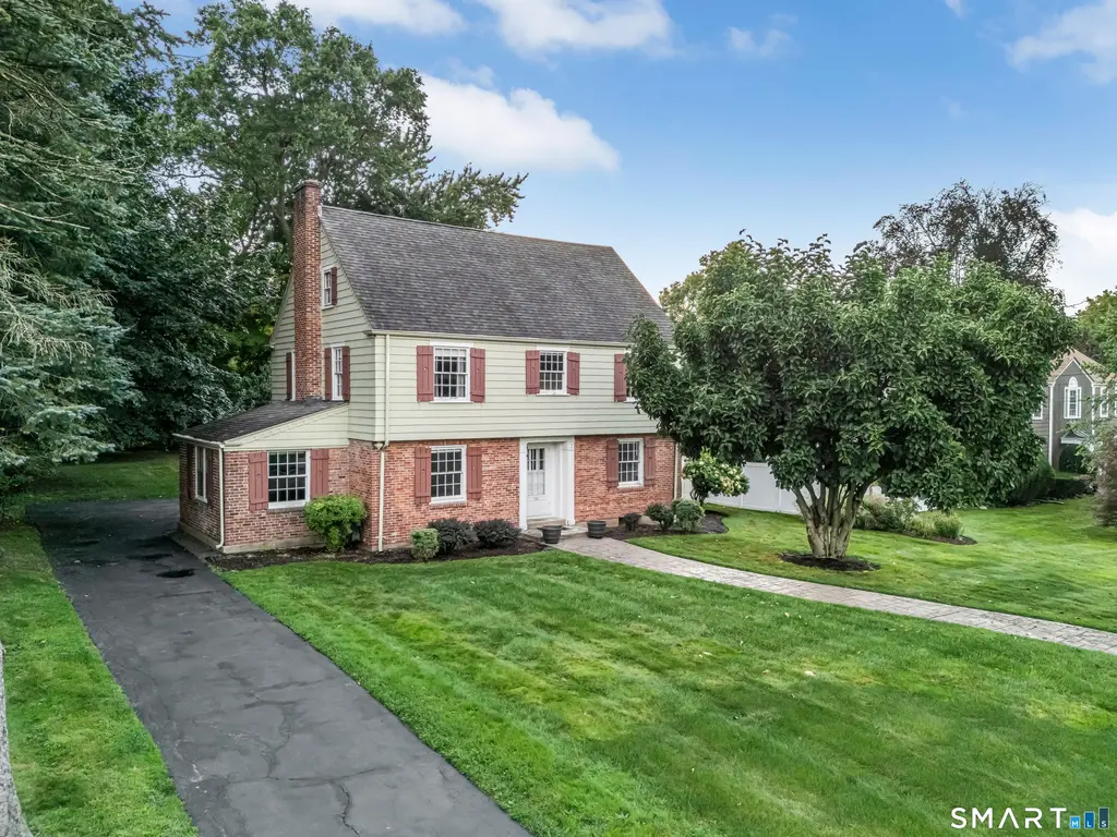 101 Ridgewood Road, West Hartford