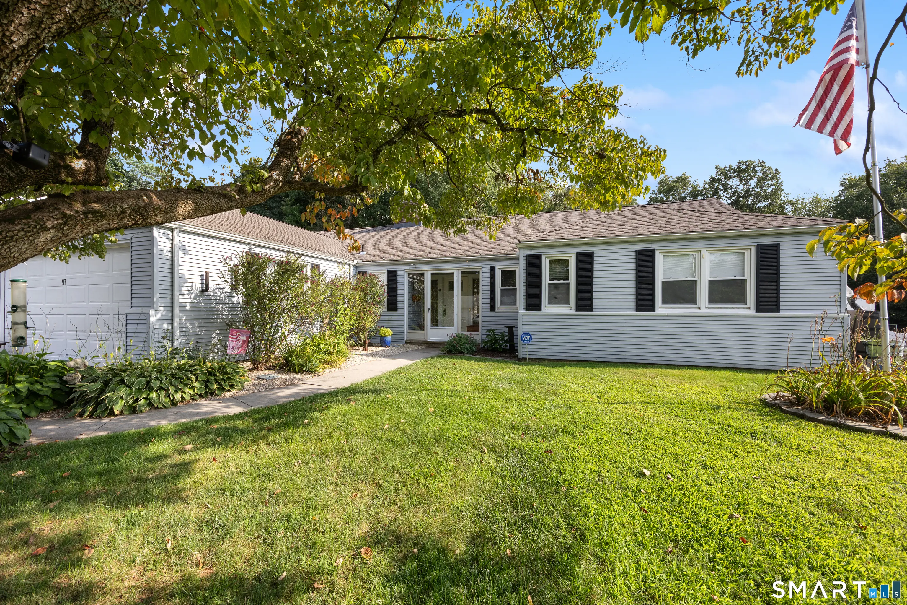97 Glenview Drive, Newington
