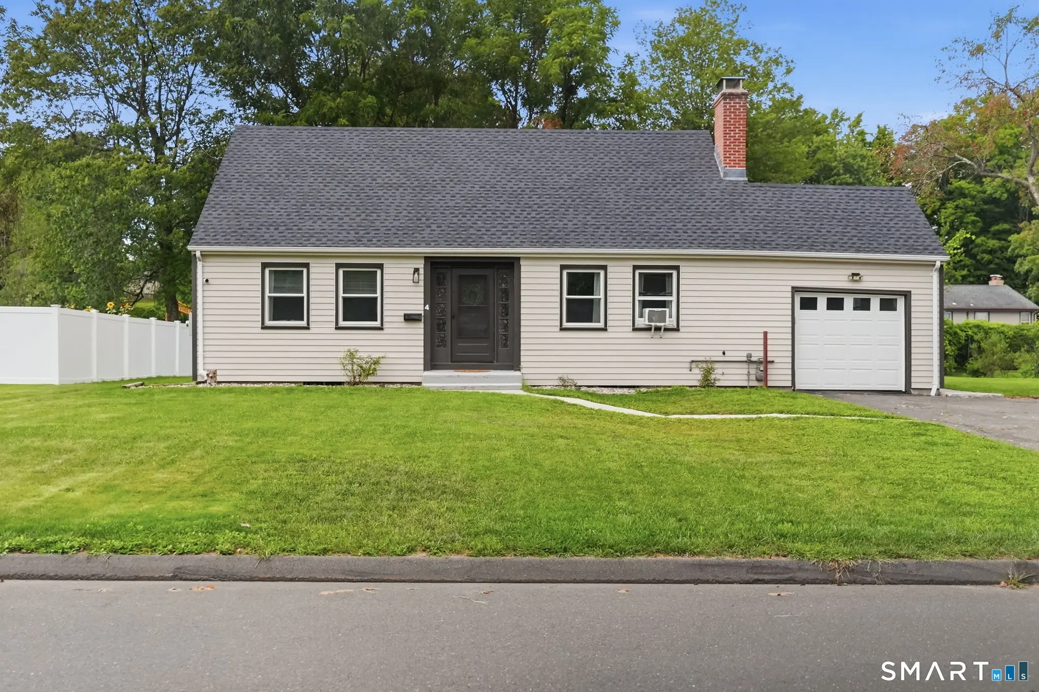 4 Wicklow Street, Windsor Locks