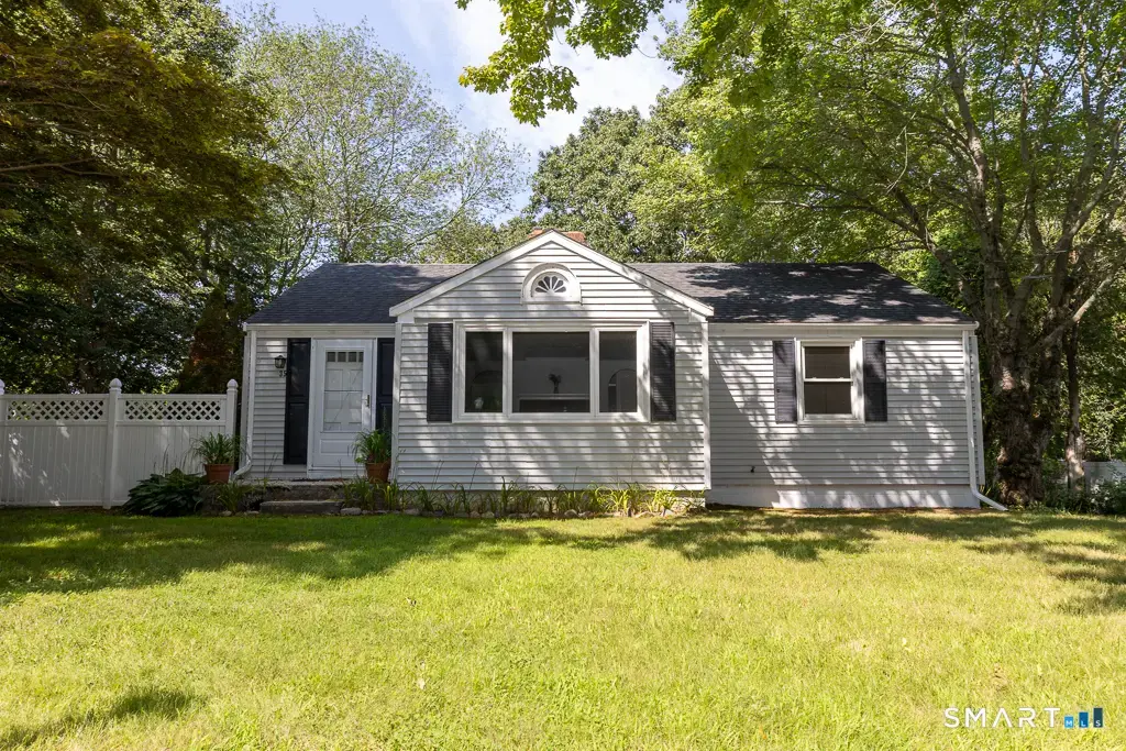 35 School House Road, Old Saybrook