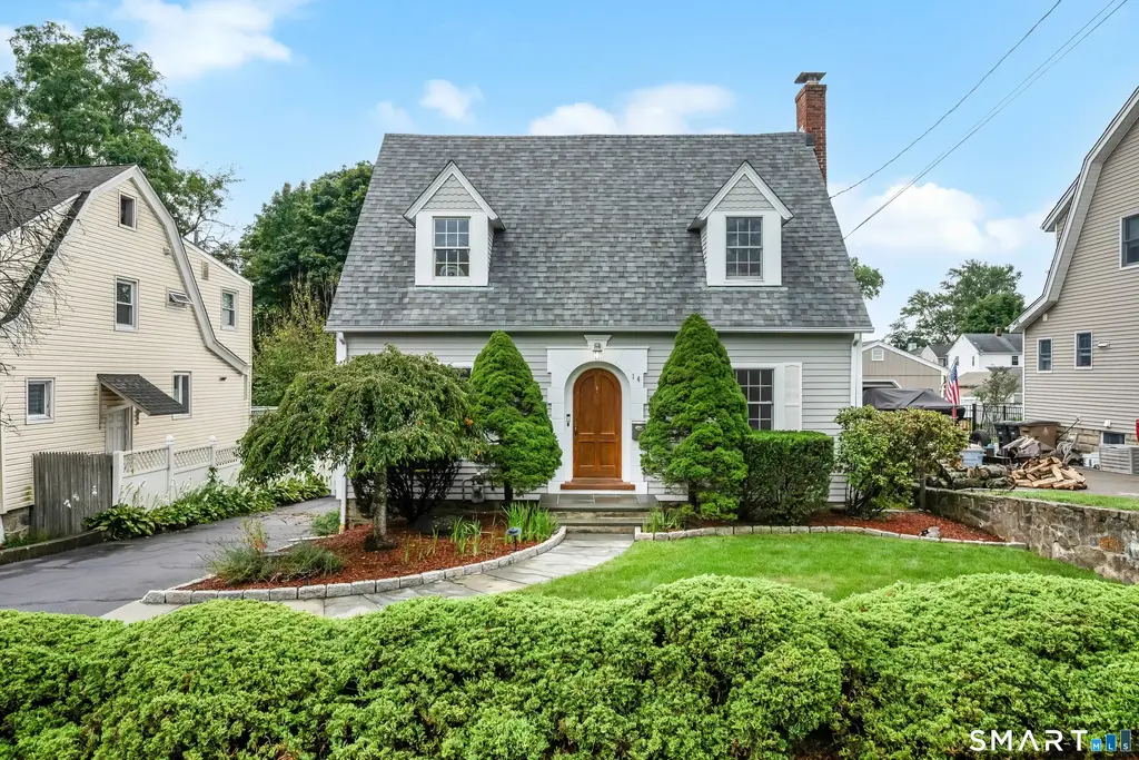 14 Buena Vista Street, Stamford
