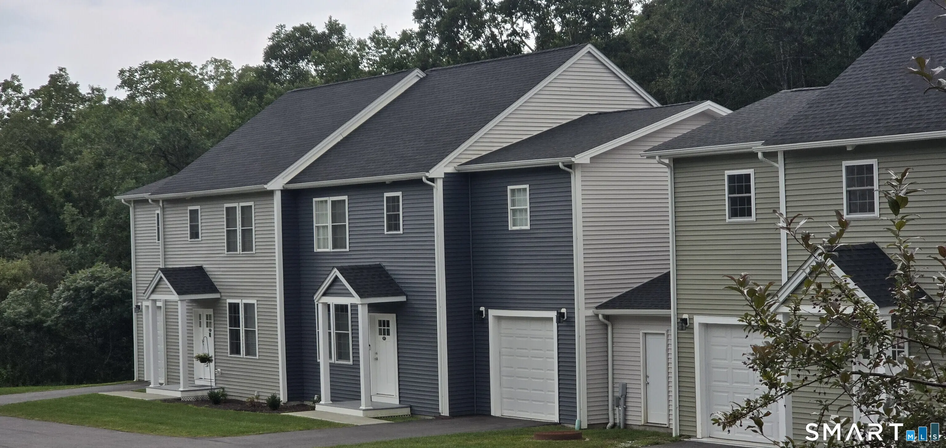 209 Winding Hollow Road, Groton