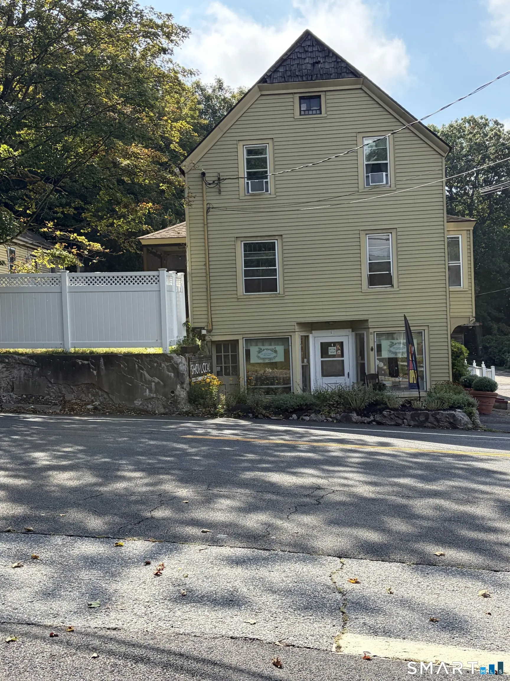 323 Saybrook Road, Haddam