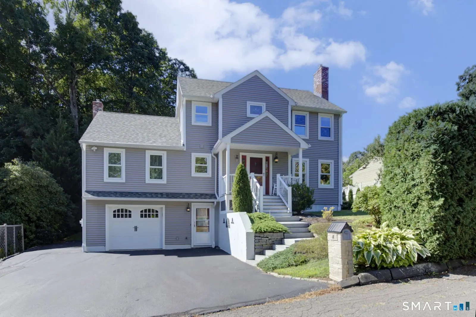 4 Sears Place, East Hampton